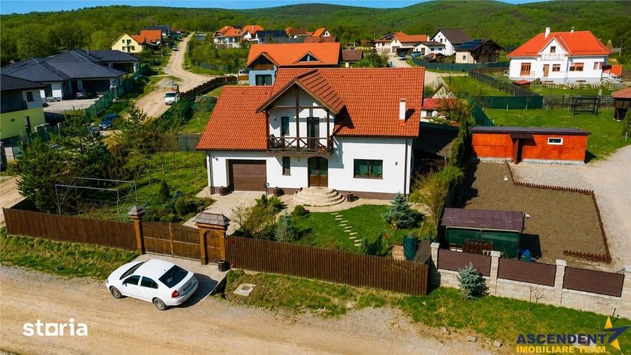Casă cu 5 camere cu Teren 534 Mp în Ilieni
