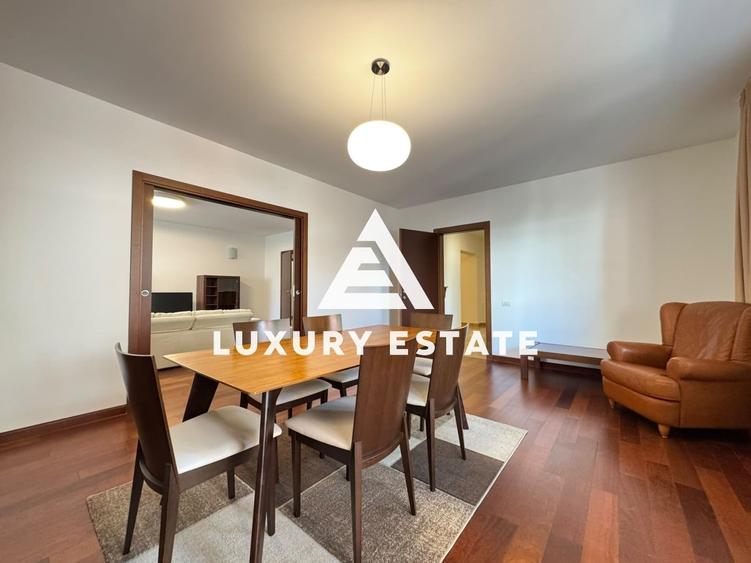 Apartament cu 4 camere decomandat în Polonă