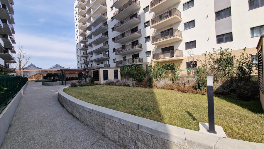 Apartament cu 2 camere semidecomandat în Industriilor
