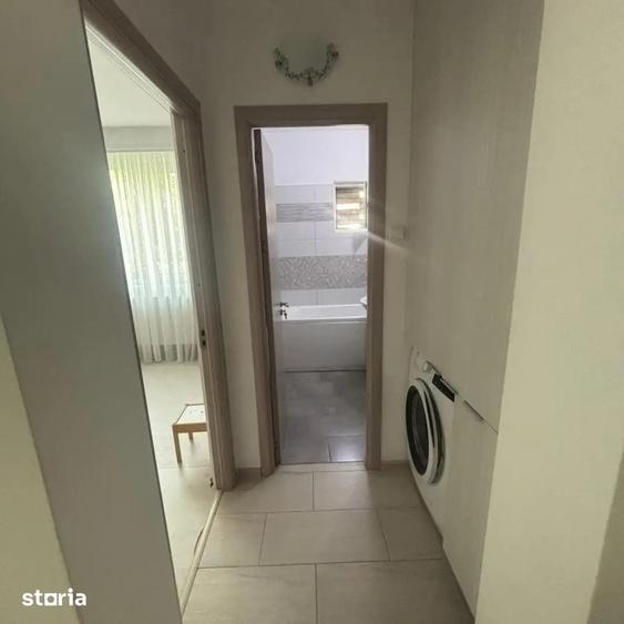Apartament cu 2 camere semidecomandat în Craiovei