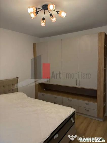 Casă cu 5 camere cu Teren 250 Mp în Central