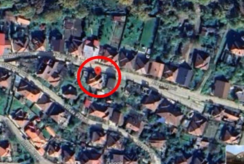 Cota de 1/2 din casa si teren- municipiul Hunedoara, jude... - 3