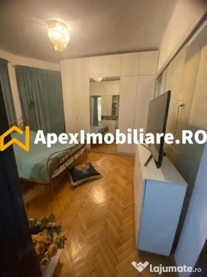 Garsonieră decomandată, mobilată în Universitate