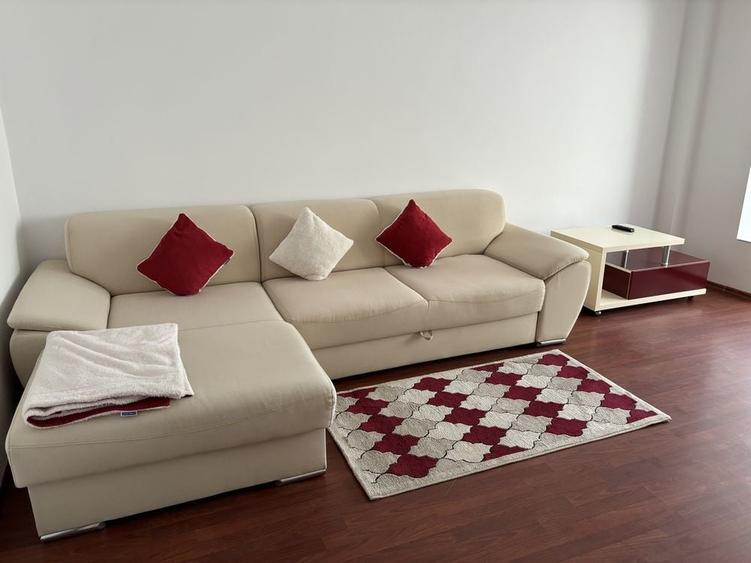Apartament cu 3 camere decomandat în Astra