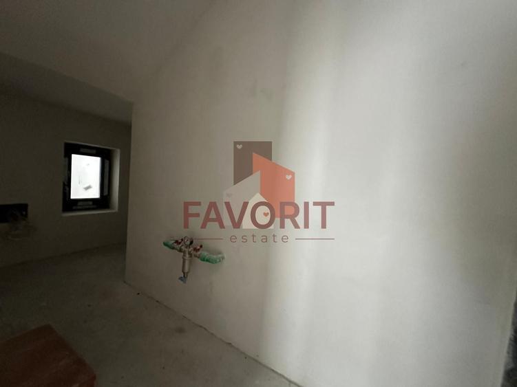 Duplex cu 5 camere cu Canalizare în Săcălaz