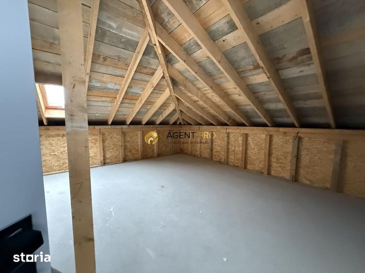 Casă cu 4 camere cu Teren 230 Mp în Central