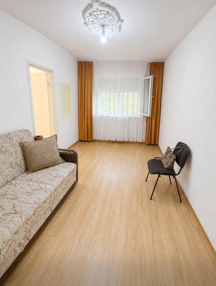 Apartament cu 2 camere semidecomandat în Km 4-5