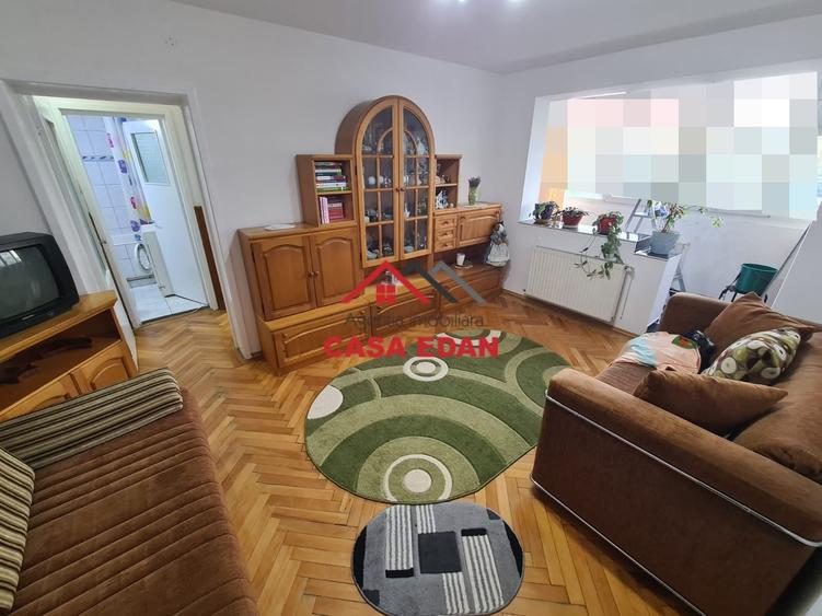 Apartament cu 2 camere semidecomandat în Câmpina