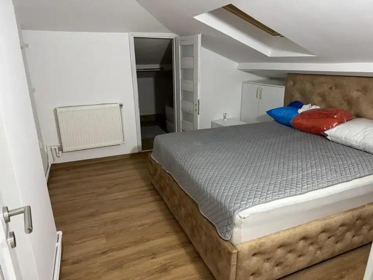Duplex cu 2 camere cu Canalizare în Vitan Mall