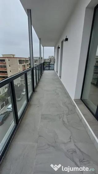 Apartament cu 2 camere decomandat în Tomis Plus