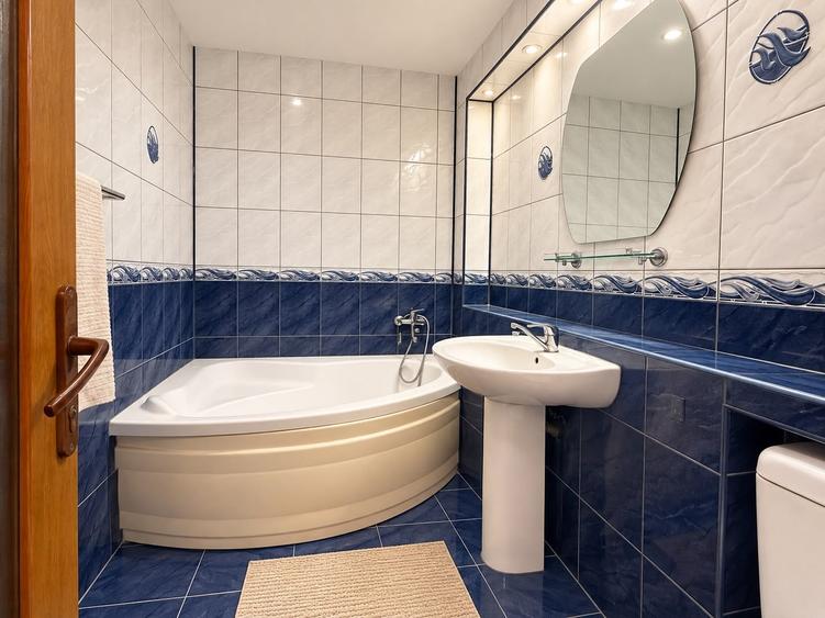 Apartament cu 4 camere decomandat, mobilat în Inel II