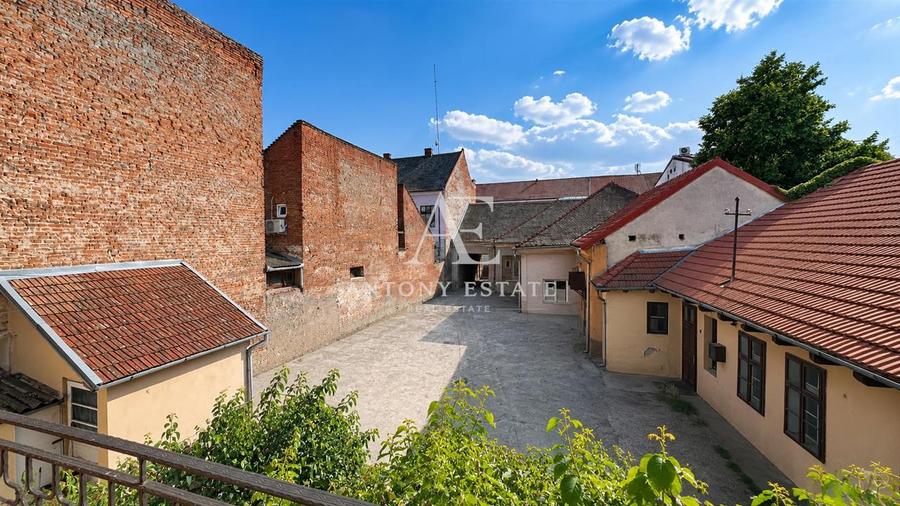 Casă individuală cu 5 camere cu Teren 206 Mp în Ultracentral