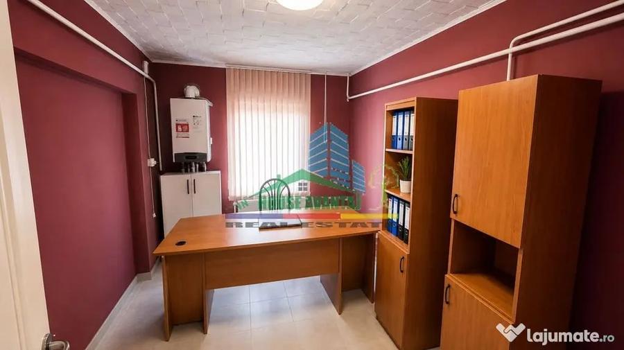 Apartament cu 4 camere decomandat în Central