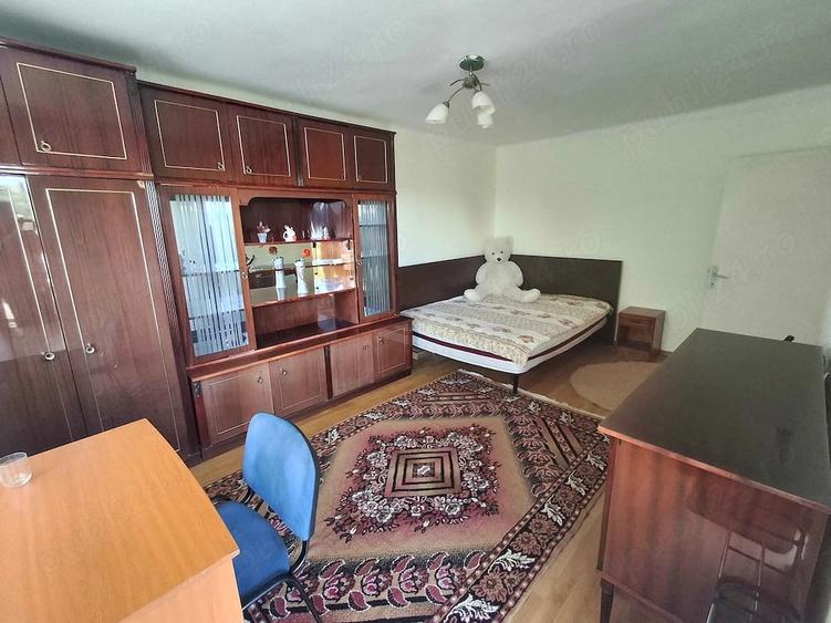 Apartament cu 2 camere decomandat în Gruia