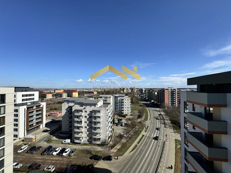 Penthouse cu 3 camere decomandat în Aradului