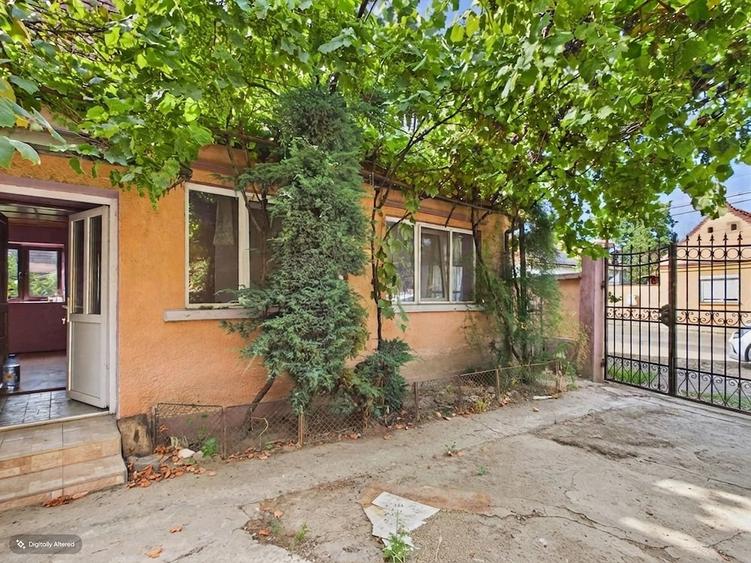 Casă cu Teren 328 Mp în Tileagd