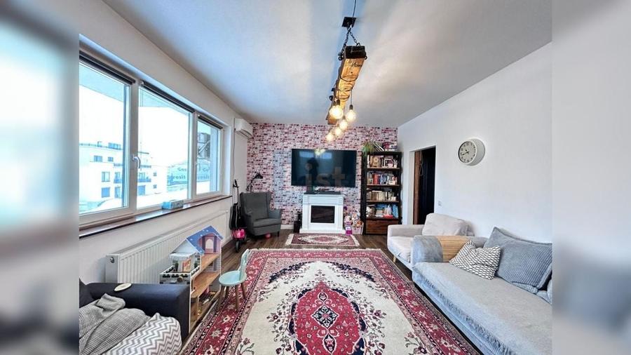 Apartament cu 3 camere decomandat, mobilat în Câmpului