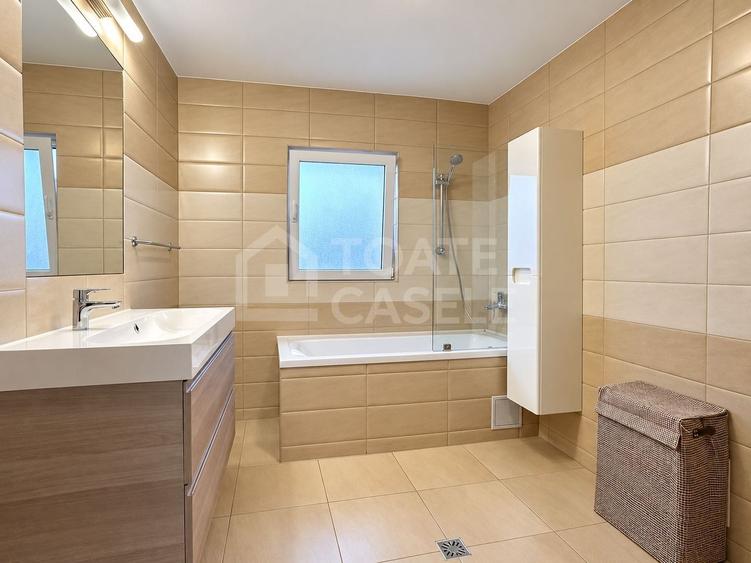 Casă cu 5 camere cu Canalizare în Someșeni