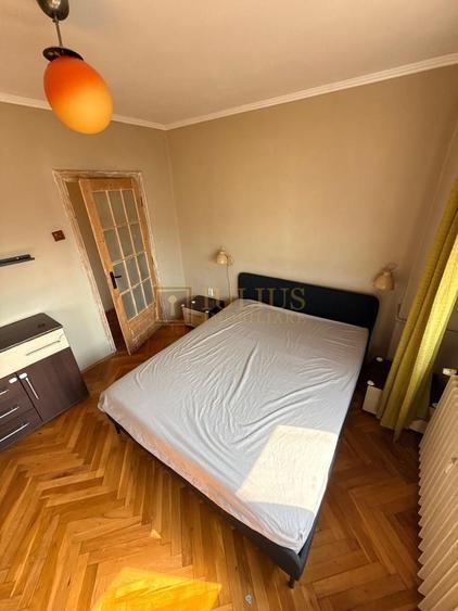 Apartament cu 3 camere decomandat, mobilat în Circumvalațiunii