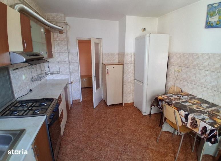Apartament cu 3 camere decomandat în Păcurari