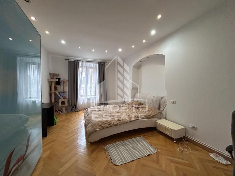 Apartament cu 2 camere semidecomandat, mobilat în P-ța Unirii