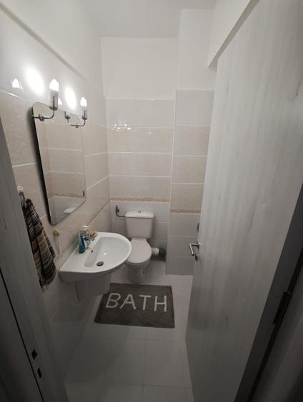 Apartament cu 3 camere decomandat în Găvana