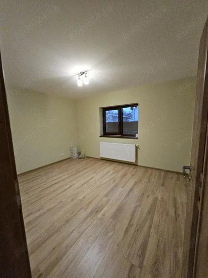 Casă cu 3 camere cu Teren 100 Mp în Granit