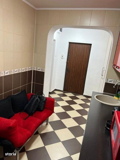 Apartament cu 2 camere decomandat în Apărătorii Patriei