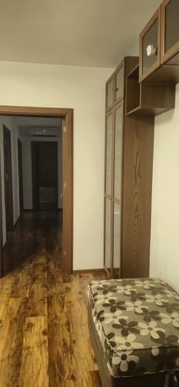 Apartament cu 4 camere semidecomandat în City Park Mall