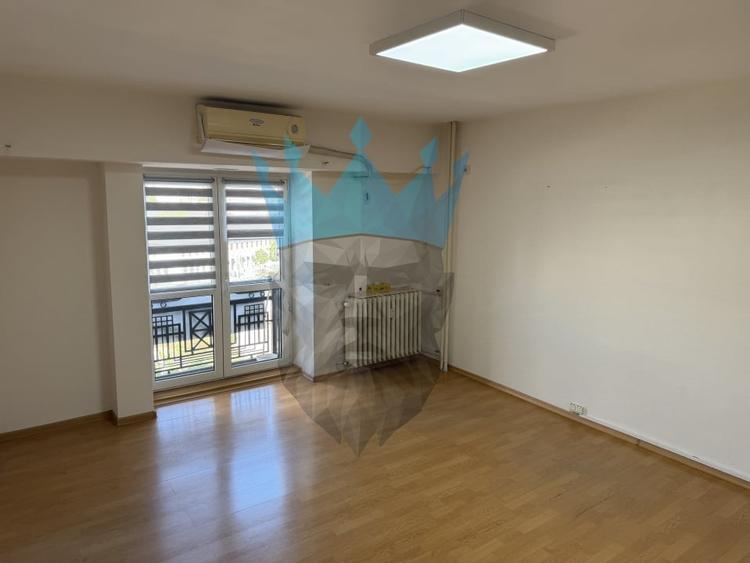 Apartament cu 2 camere decomandat în P-ța Unirii