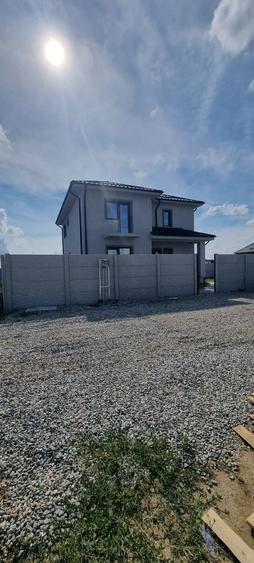 Casă cu 4 camere în Bran