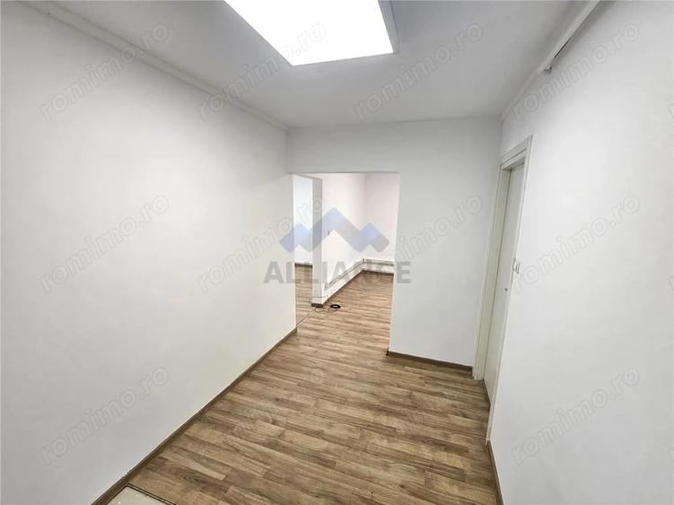 Spațiu comercial, de 67 mp, în Semicentral