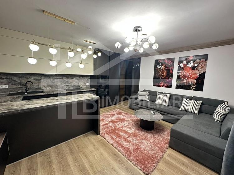 Apartament cu 3 camere semidecomandat în Tudor