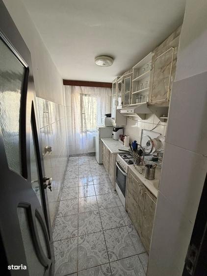 Apartament 3 camere semidecomandat, Craiovita Zona Orizont - 1