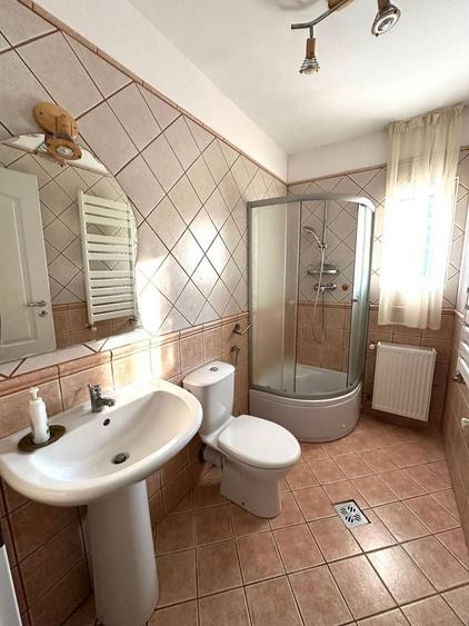 Casă individuală cu 5 camere cu Canalizare în Corbeanca