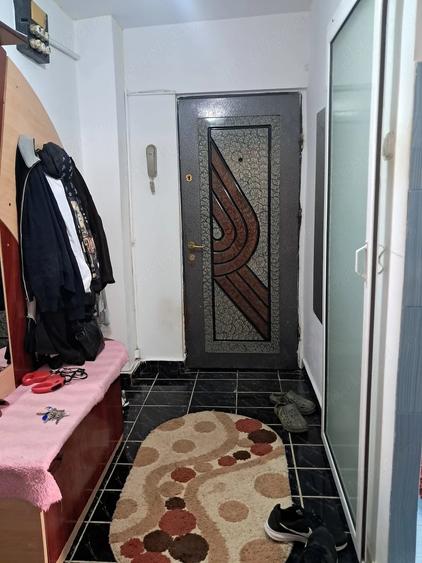 Apartament cu 3 camere decomandat în Buzaului