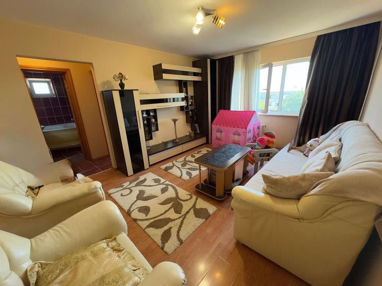 Apartament cu 2 camere semidecomandat, mobilat în Inel I