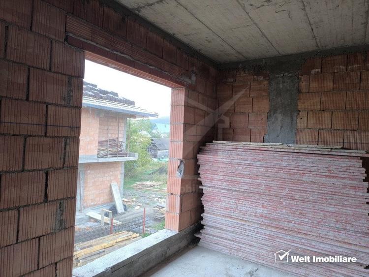 Duplex cu 4 camere cu Canalizare în Florești