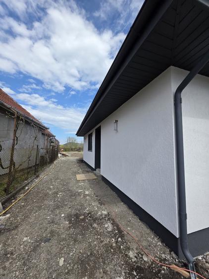 Casă cu 3 camere în Cuci