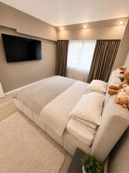 Apartament cu 4 camere decomandat în Ultracentral
