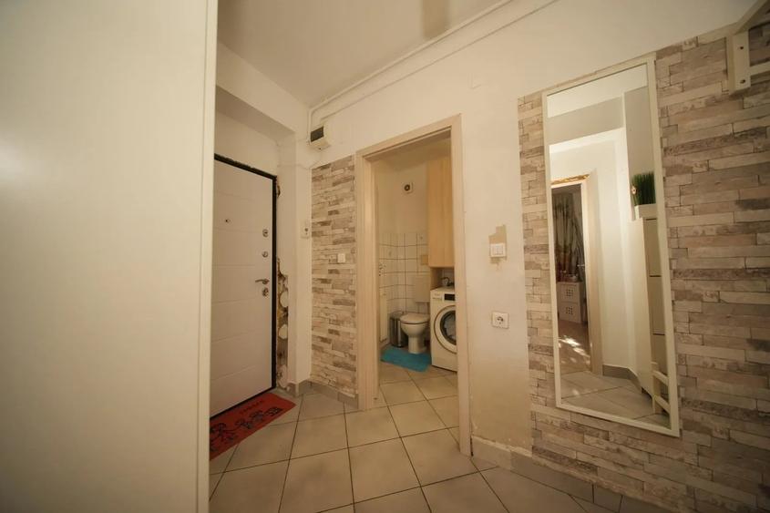 Apartament cu 2 camere decomandat în Drumul Taberei