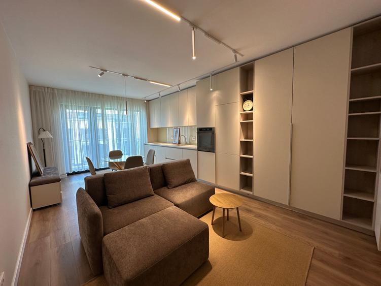 Apartament cu 2 camere semidecomandat în Moșilor