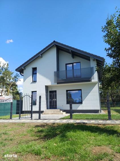Casă cu 3 camere cu Teren 540 Mp în Central