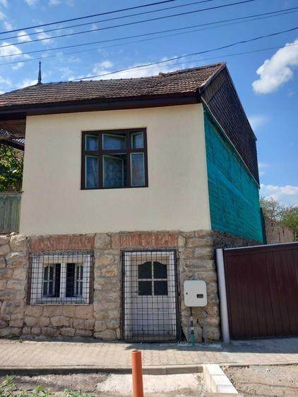 Casă cu 3 camere în Sâncraiu