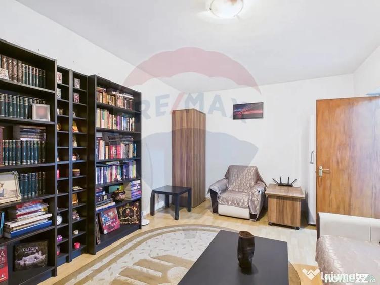 Apartament cu 3 camere decomandat în Colentina