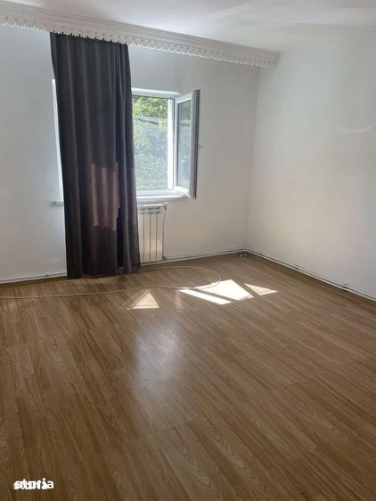 Apartament cu 3 camere decomandat în Nord