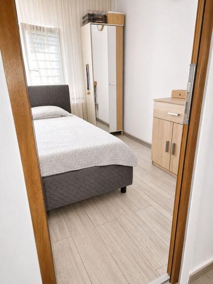 Apartament cu 2 camere decomandat, mobilat în Soarelui