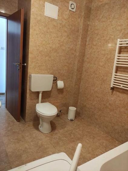Apartament cu 3 camere nedecomandat în Central