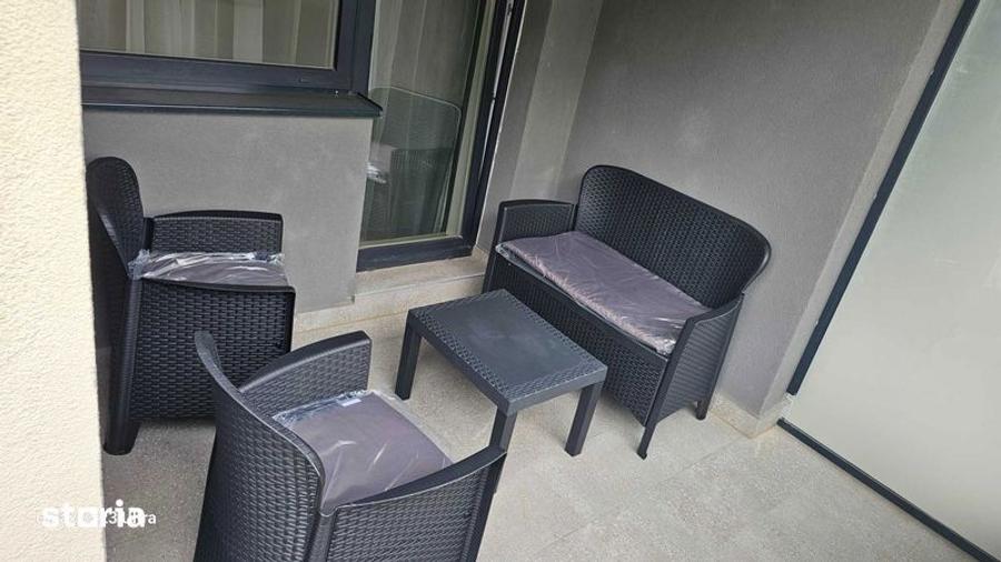 Apartament cu 2 camere, mobilat în Central