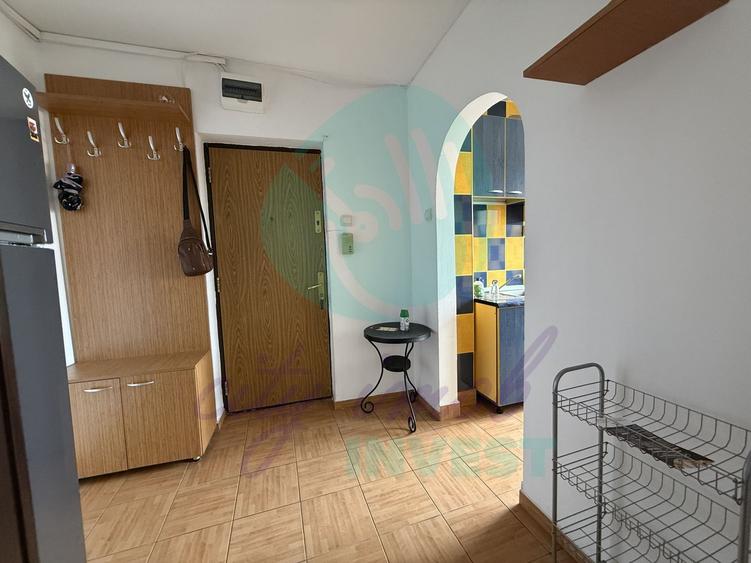 Apartament cu 3 camere semidecomandat în Câmpia Libertății